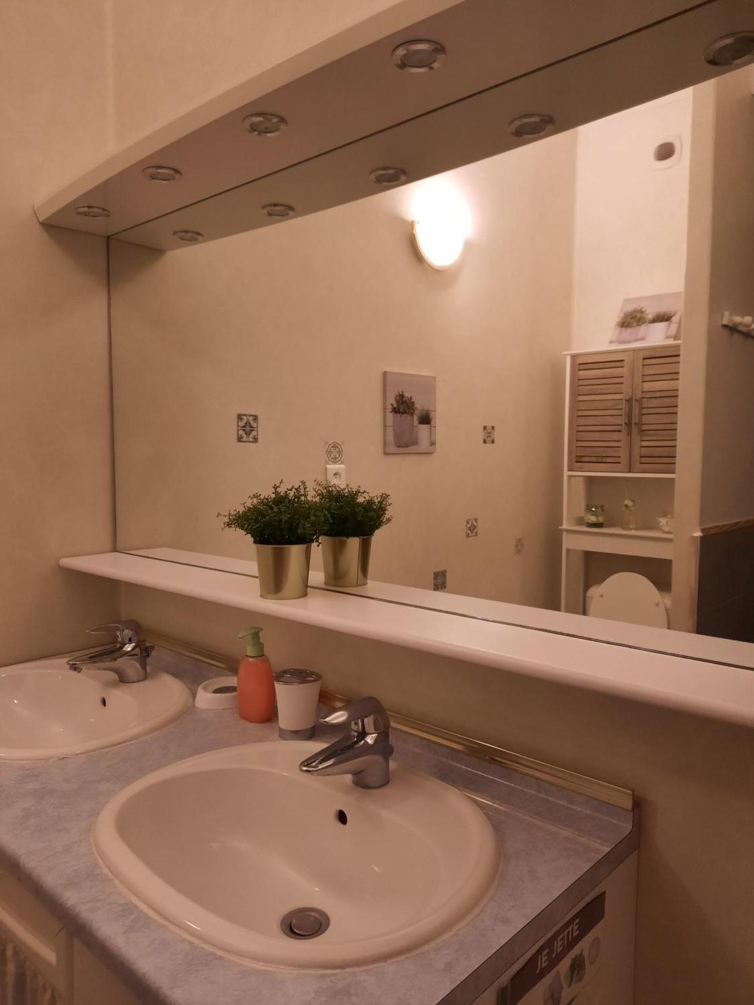 Domaine De Fontsauzine - Gites Et Chambre D'Hotes Genouille  Luaran gambar