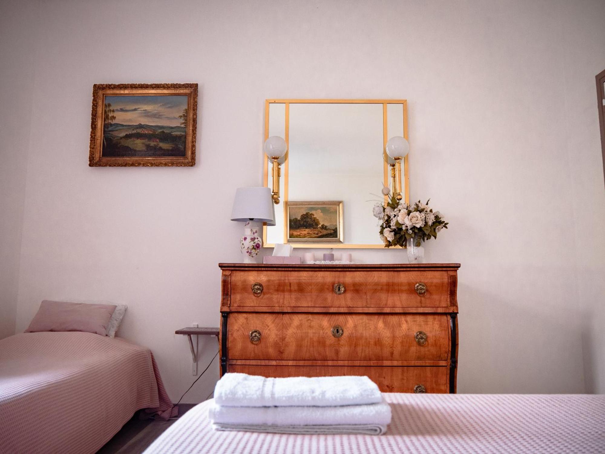 Domaine De Fontsauzine - Gites Et Chambre D'Hotes Genouille  Luaran gambar
