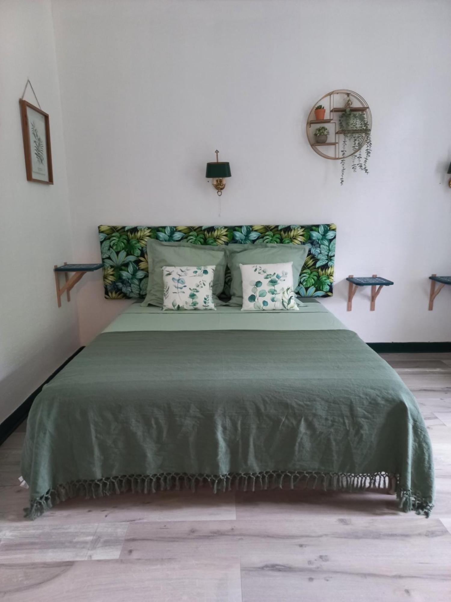 Domaine De Fontsauzine - Gites Et Chambre D'Hotes Genouille  Luaran gambar
