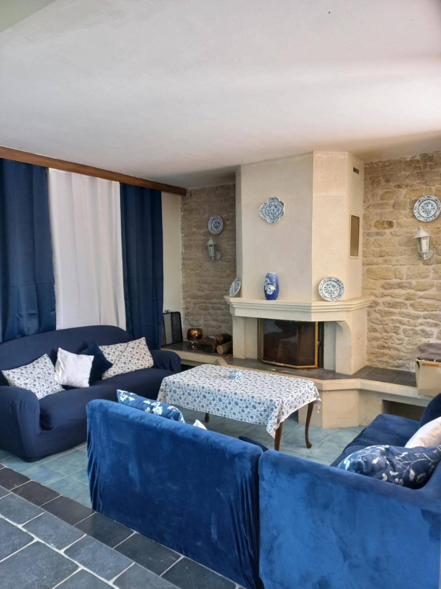 Domaine De Fontsauzine - Gites Et Chambre D'Hotes Genouille  Luaran gambar