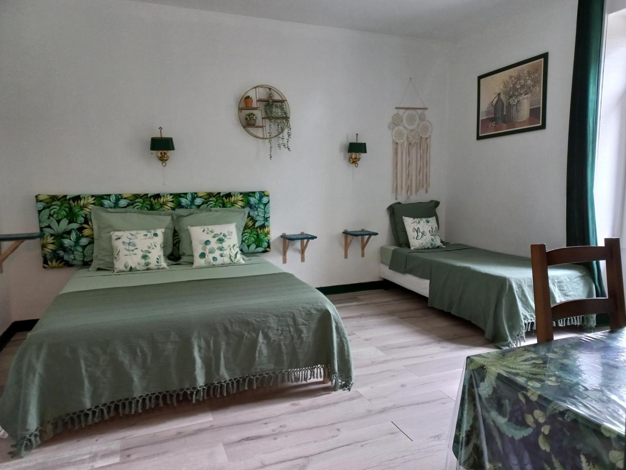 Domaine De Fontsauzine - Gites Et Chambre D'Hotes Genouille  Luaran gambar