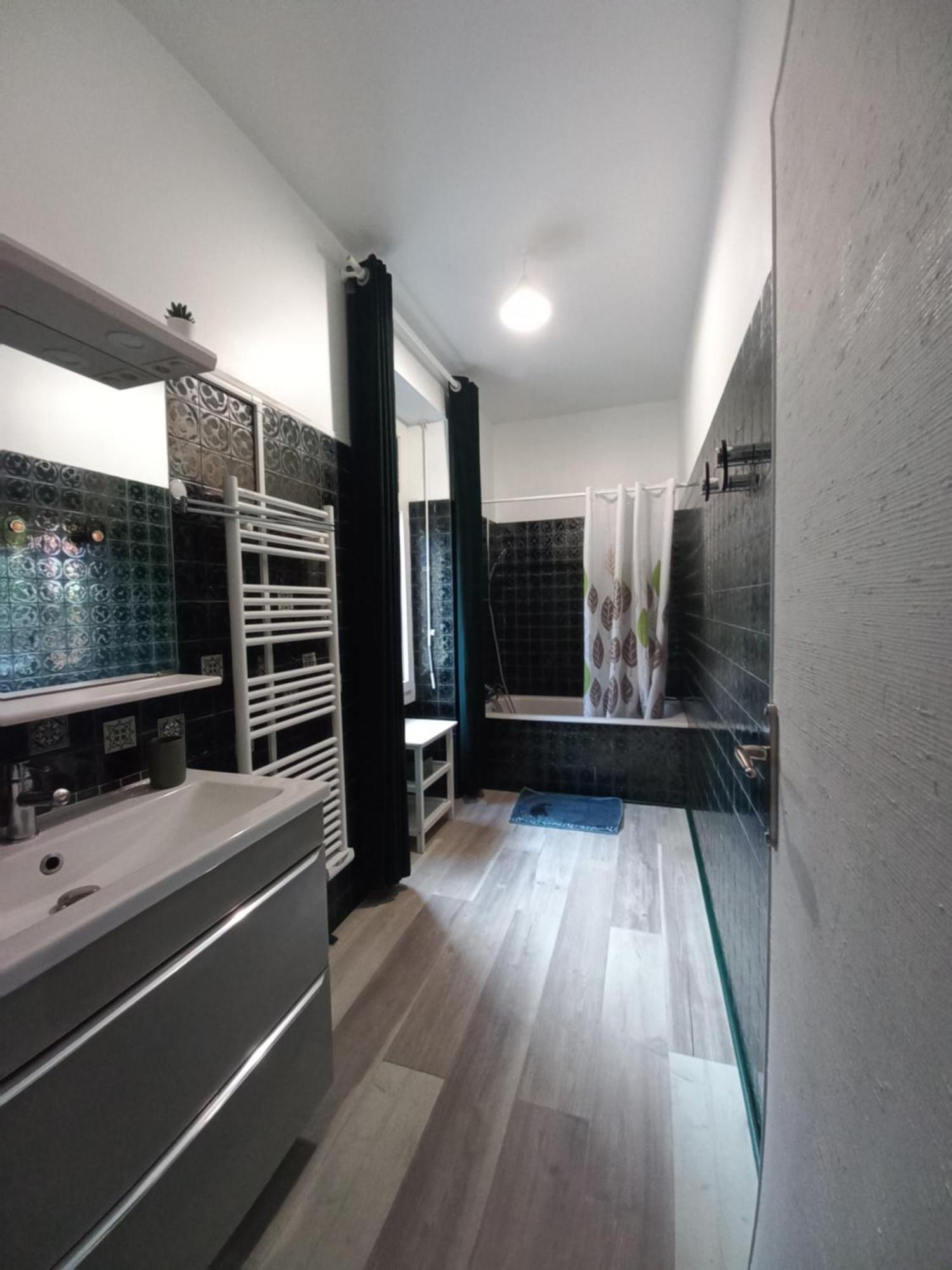 Domaine De Fontsauzine - Gites Et Chambre D'Hotes Genouille  Luaran gambar
